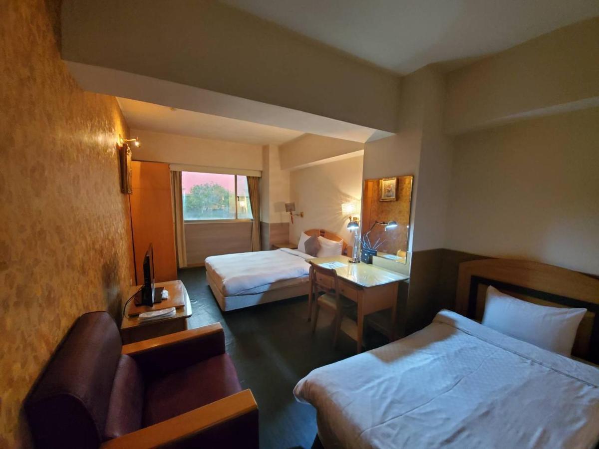 Berkeley Business Hotel Zhongzheng Cidade de Hsinchu Exterior foto