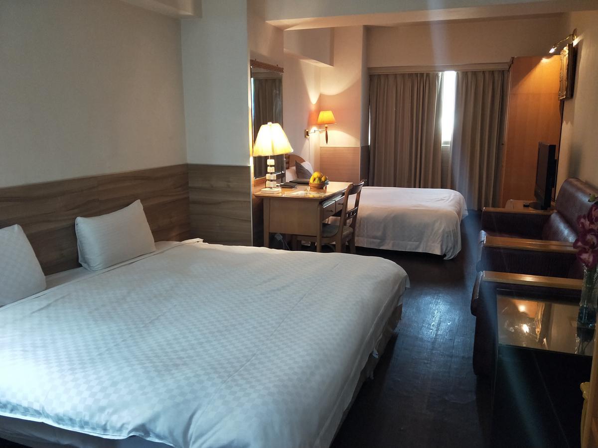 Berkeley Business Hotel Zhongzheng Cidade de Hsinchu Exterior foto