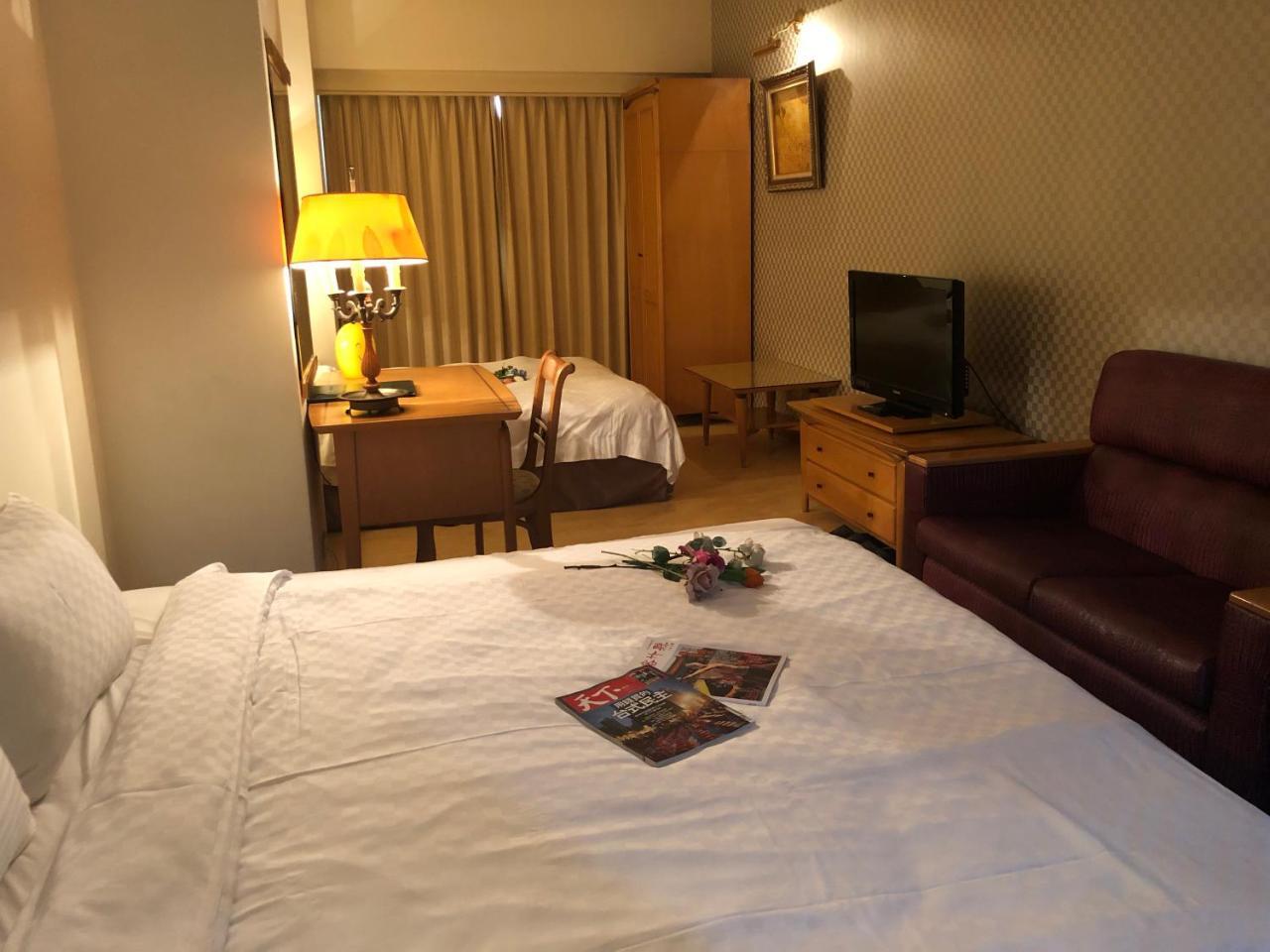 Berkeley Business Hotel Zhongzheng Cidade de Hsinchu Exterior foto